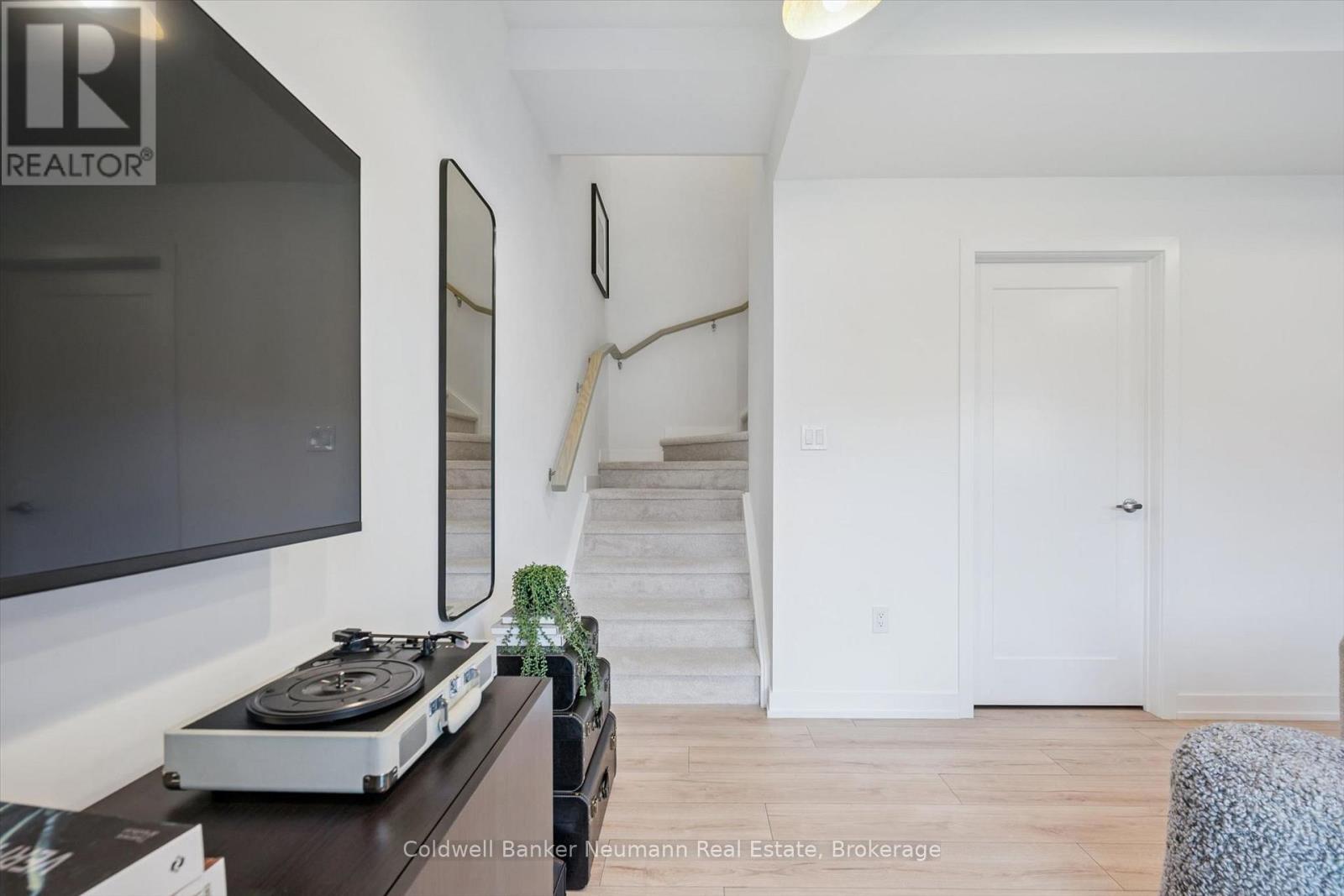 #96 940 ST DAVID STREET - Image 15