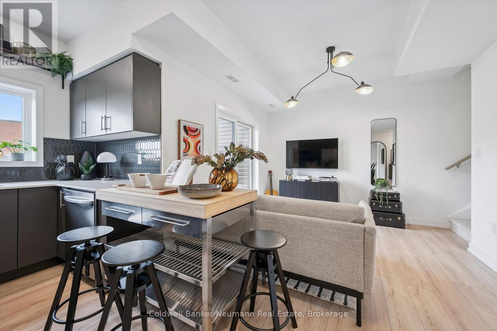 #96 940 ST DAVID STREET - Image 6