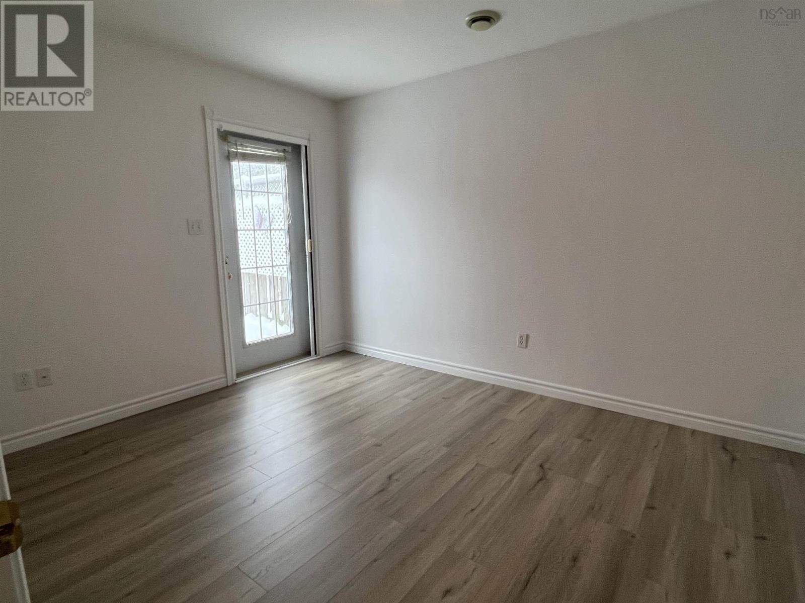 41 Kimbrough Court, Greenwich — photo 2