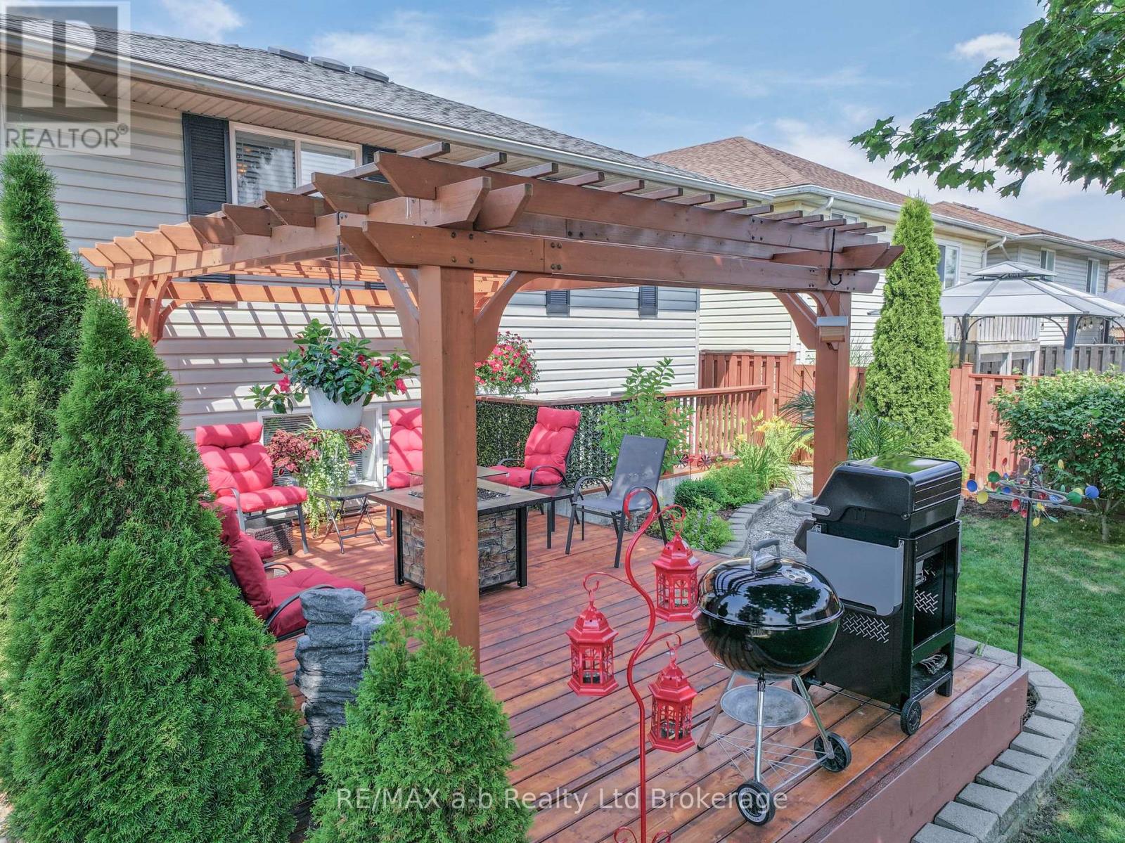 10 PEACH STREET - Image 39