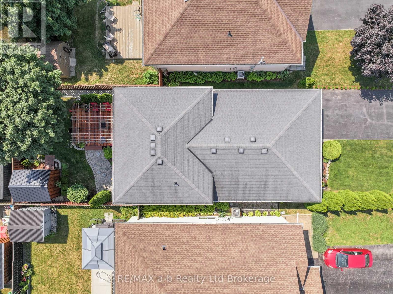10 PEACH STREET - Image 42