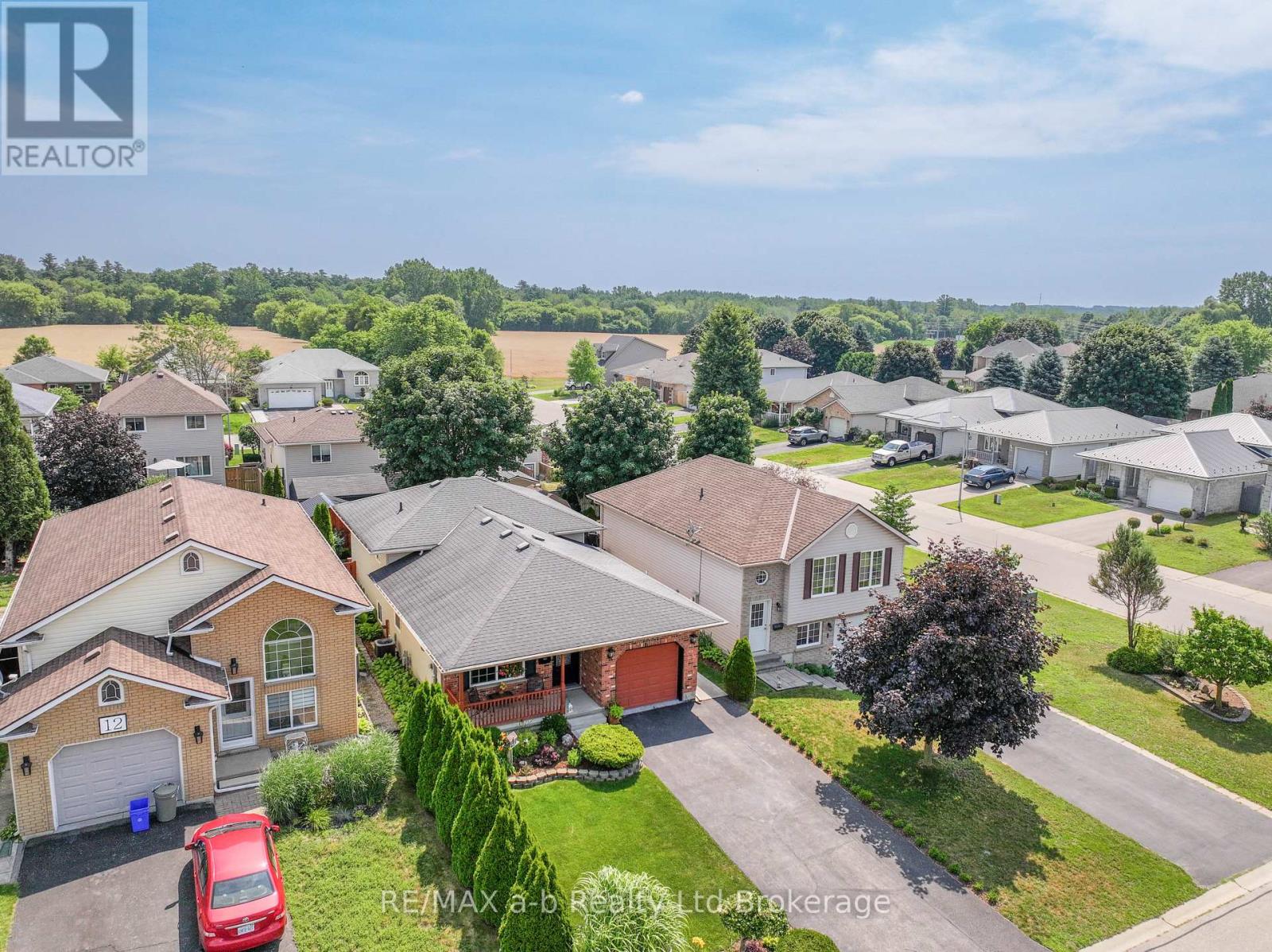 10 PEACH STREET - Image 40