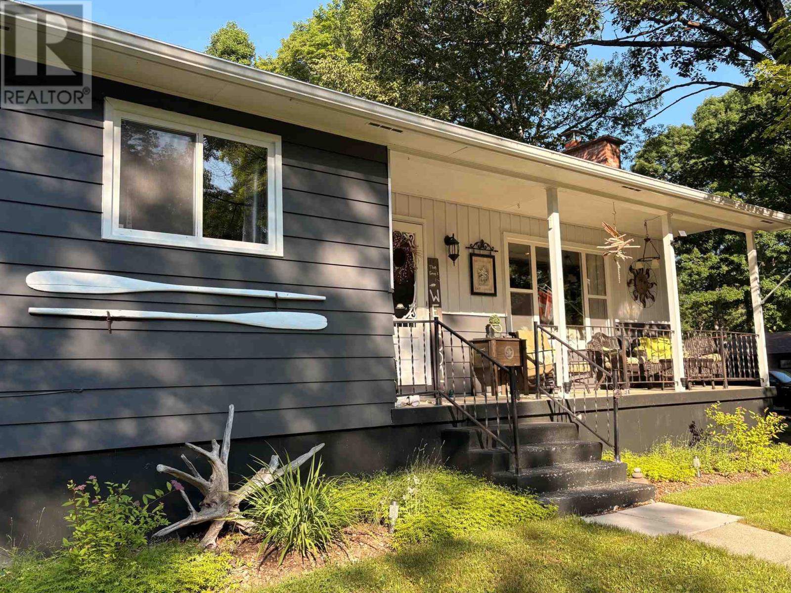 3045 Canoe Point RD - 2