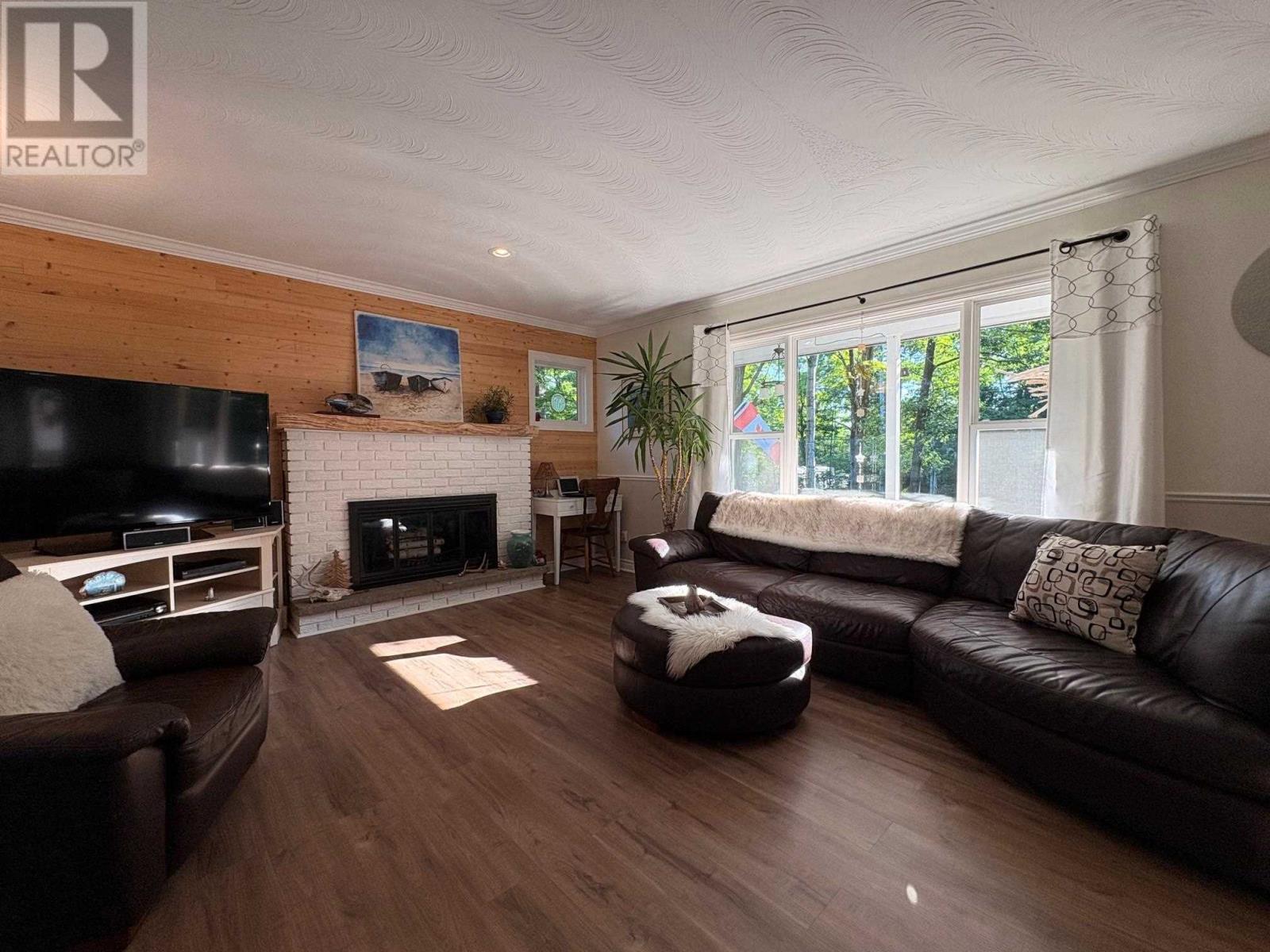 3045 Canoe Point RD - Image 10