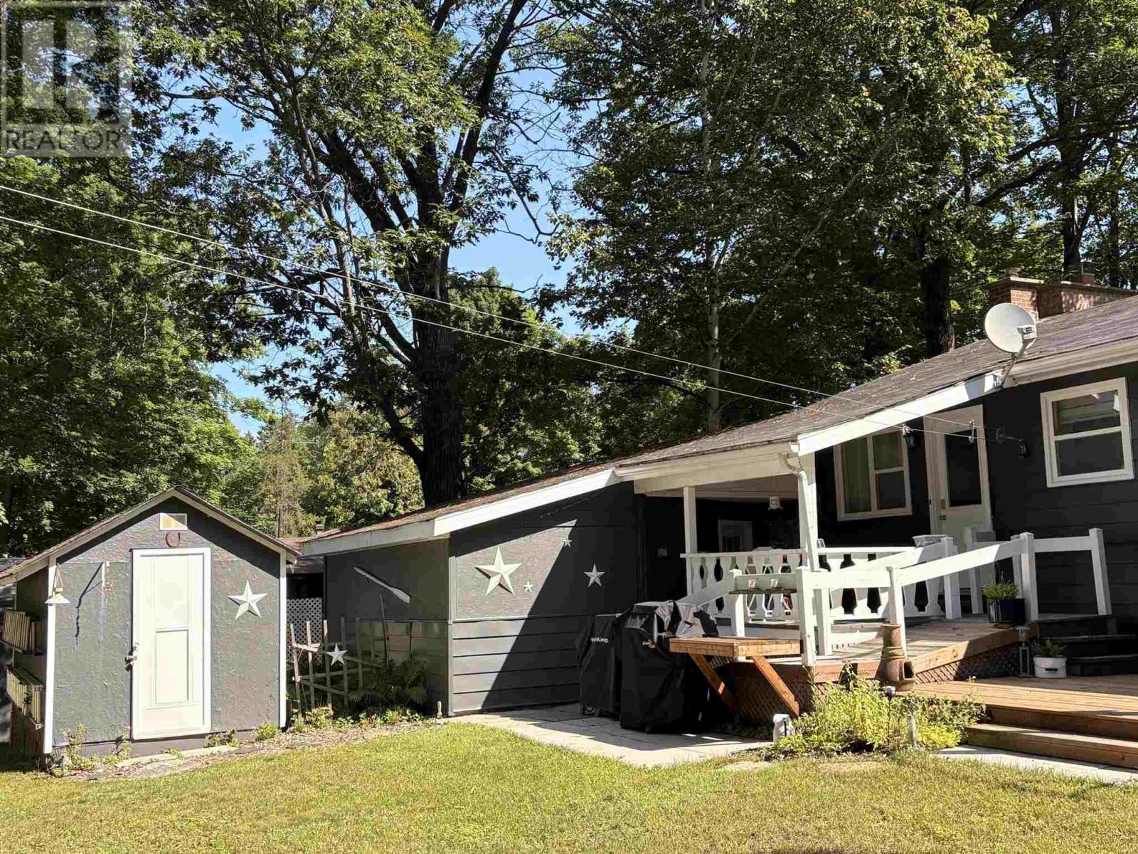 3045 Canoe Point RD - 40