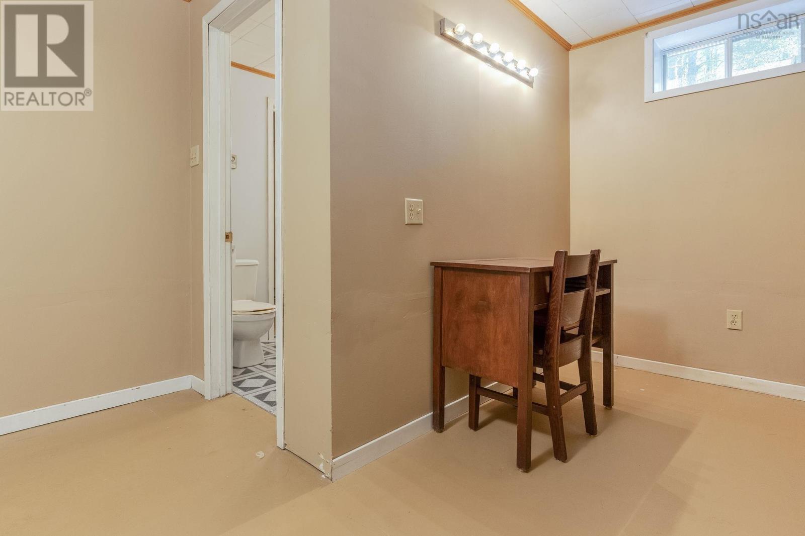 258 Trout Lake Road - Image 31