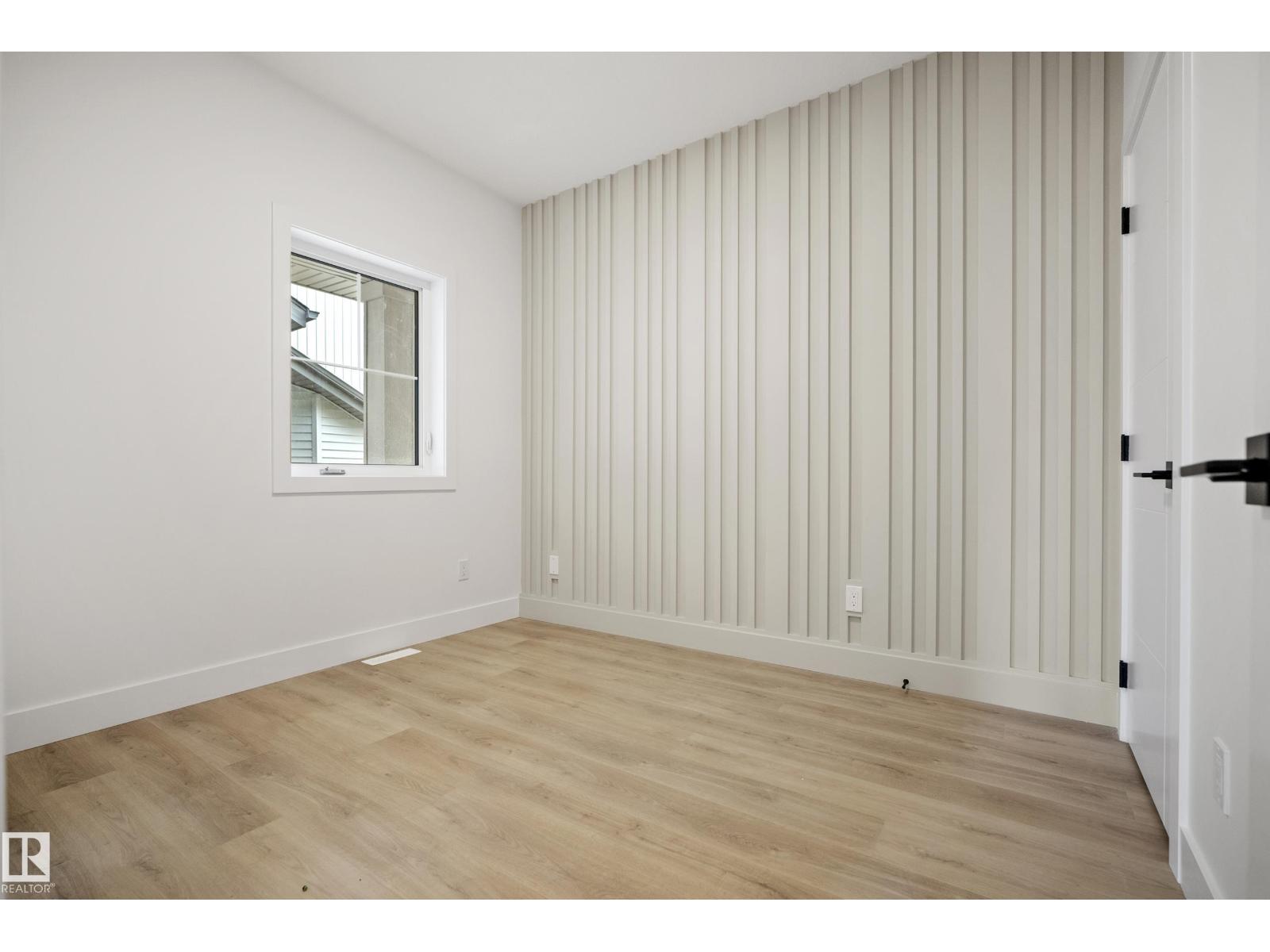 8533 223A ST NW, Rosenthal (Edmonton), Edmonton photo 2