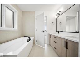 8533 223a St Nw, Edmonton, AB T5T8A2 Photo 28