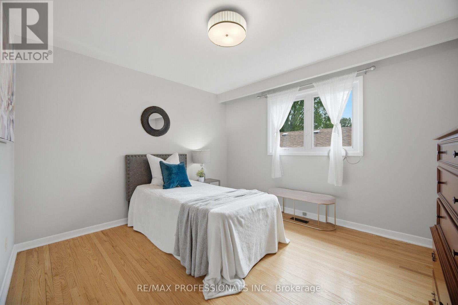 90 PECKHAM AVENUE - 30