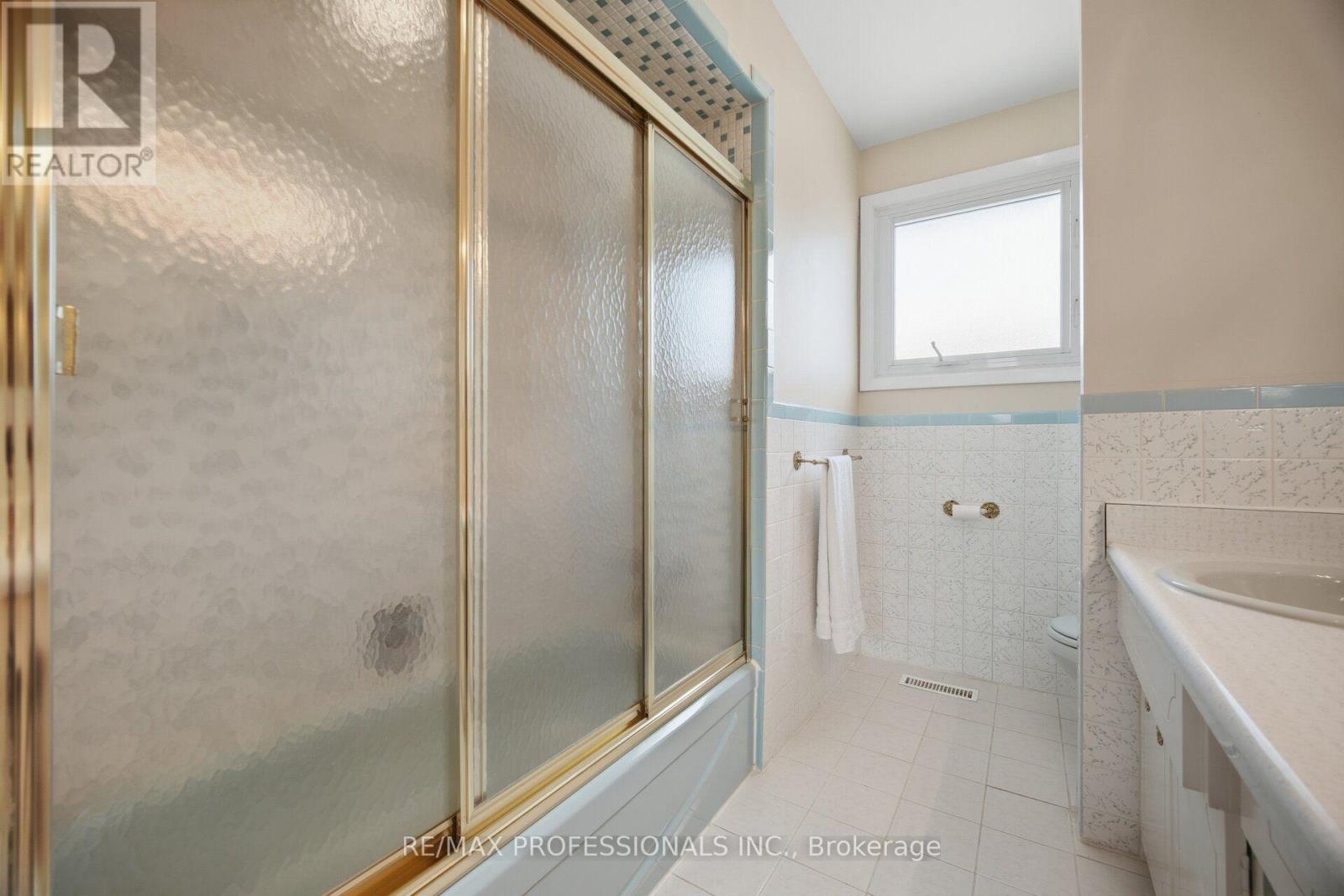 90 PECKHAM AVENUE - Image 33