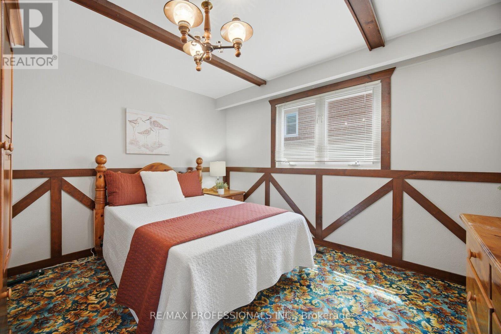90 PECKHAM AVENUE - 35
