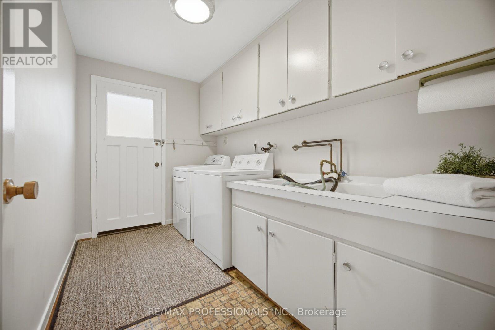 90 PECKHAM AVENUE - 39