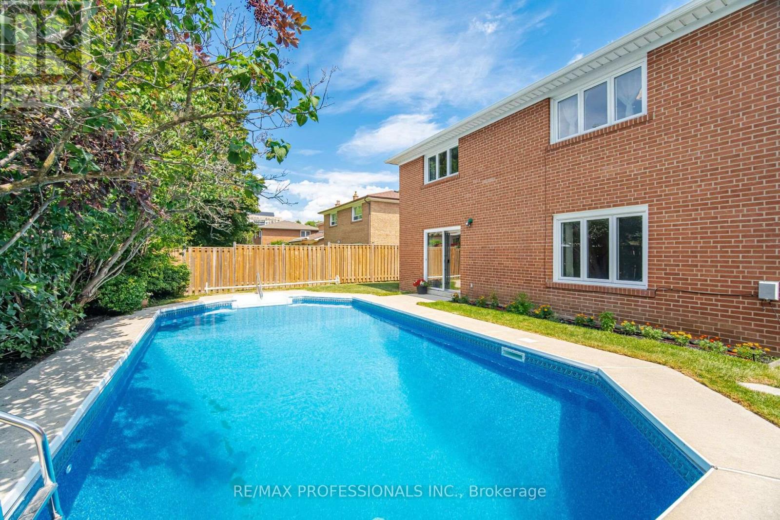 90 PECKHAM AVENUE - 48