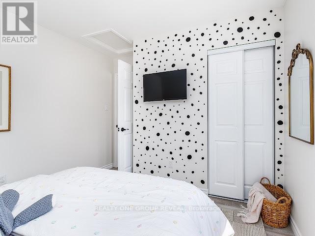 6 STEINWAY DRIVE - Image 19