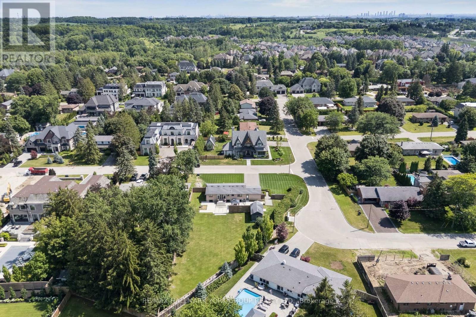 256 BANNER LANE - 2
