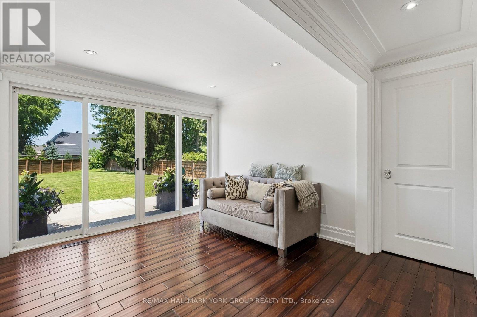 256 BANNER LANE - 23