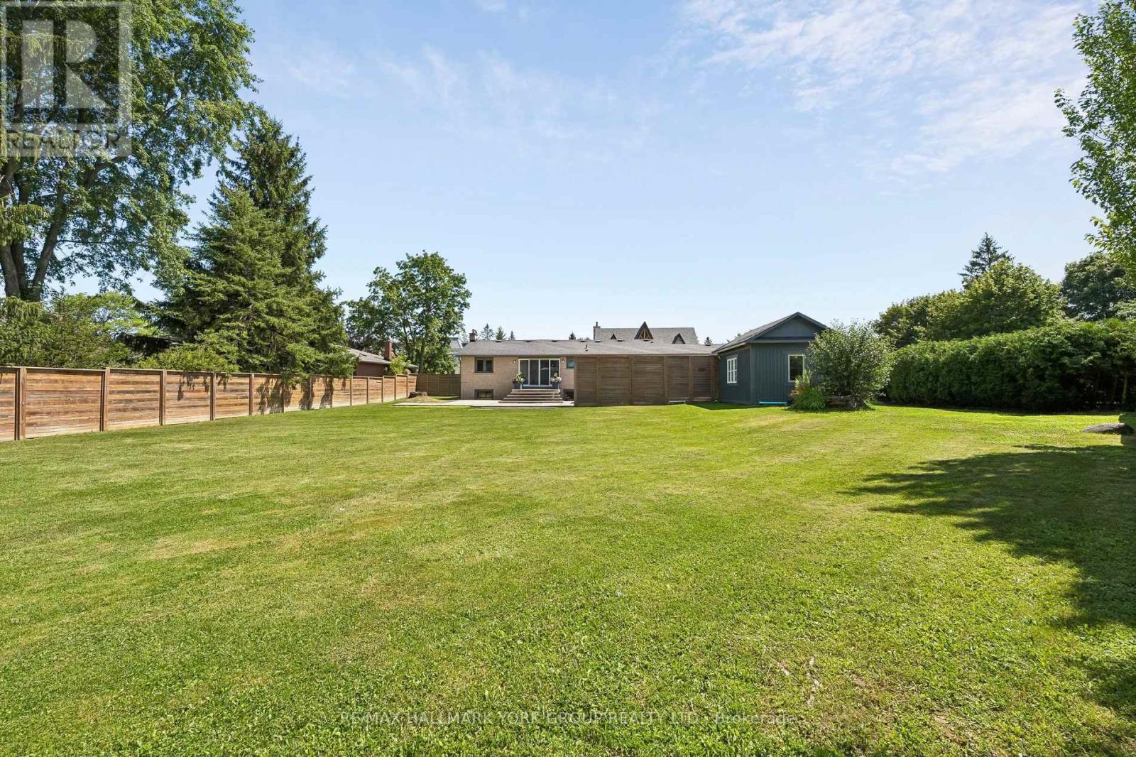 256 BANNER LANE - 43