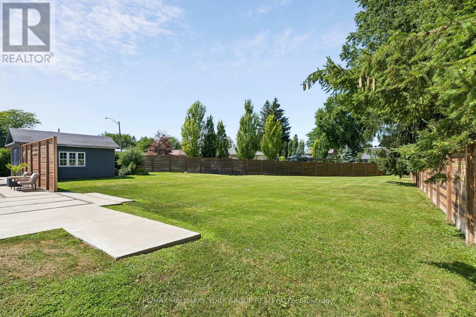 256 BANNER LANE - 44