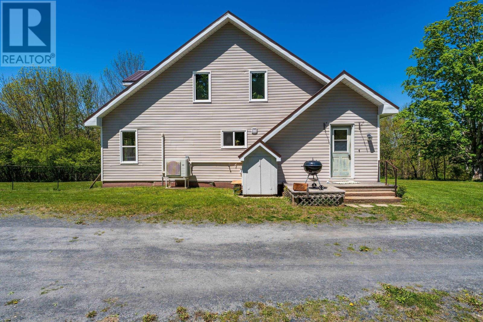 550 River Road - 5