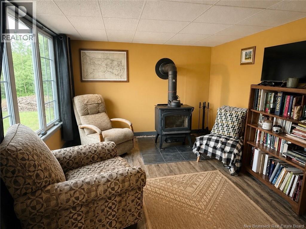 1567 Beaverbrook Road - 12