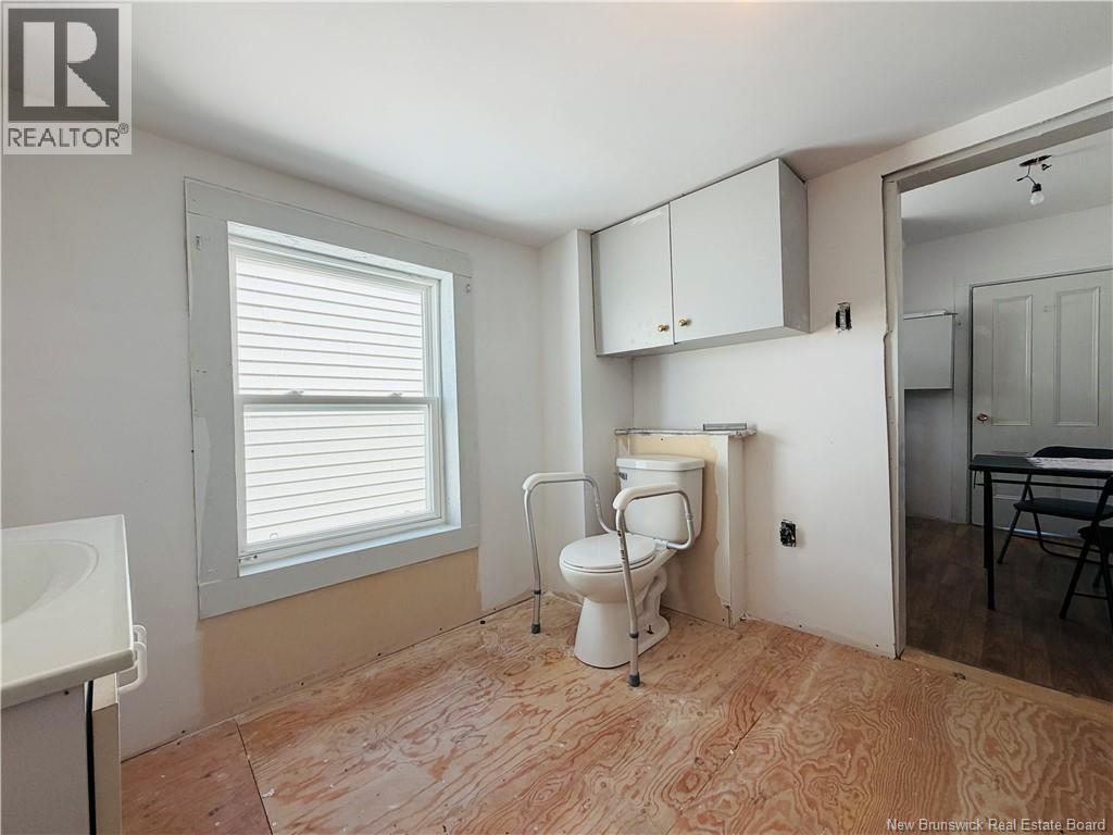 249 Wellington Street - 26
