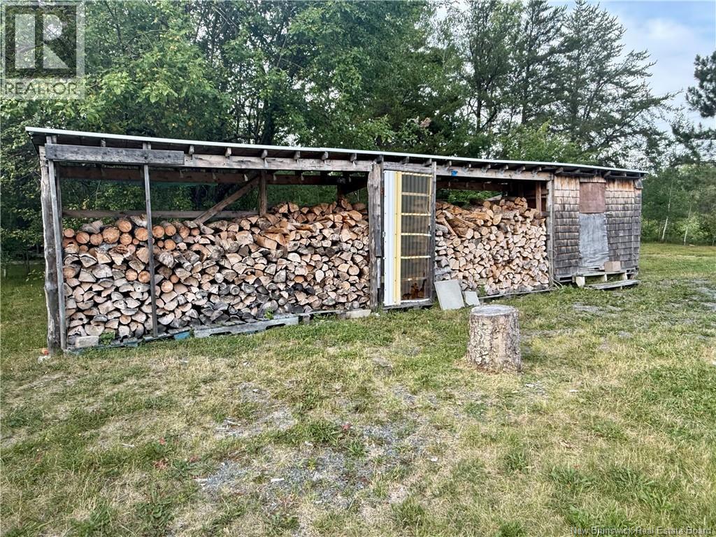 1567 Beaverbrook Road, Beaver Brook — photo 3