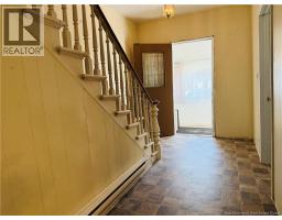 Enclosed porch - 249 Wellington Street, Miramichi, NB E1N1N2 Photo 6