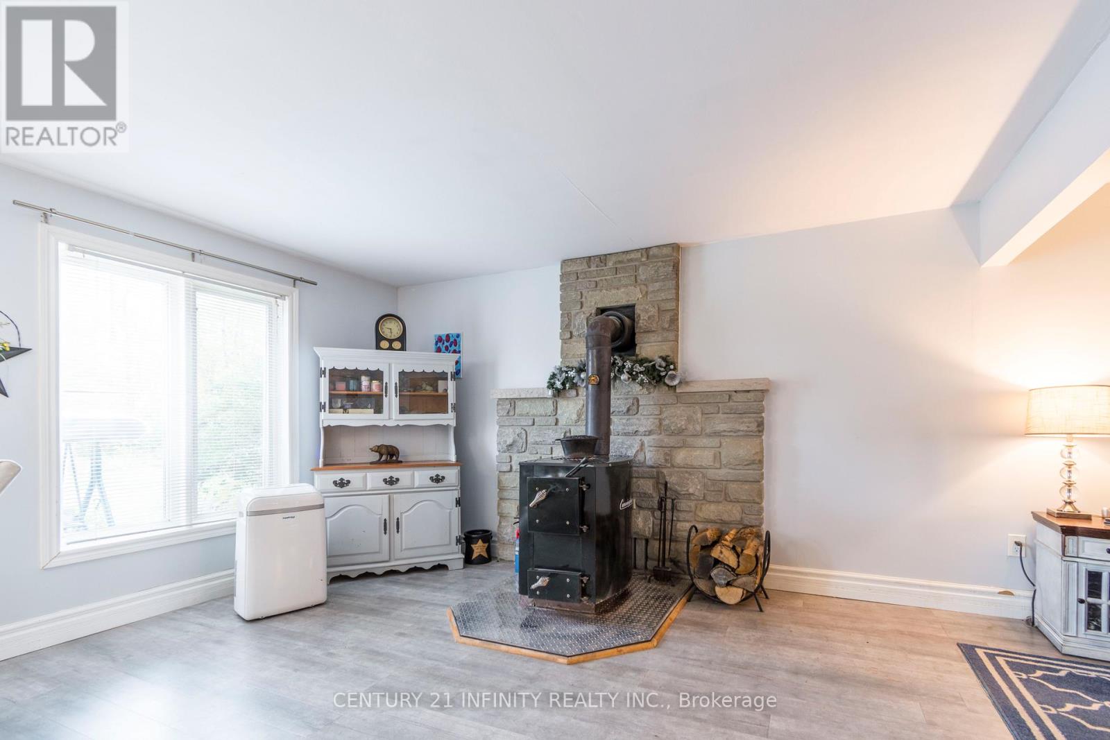 460 PIGDEN ROAD - 13