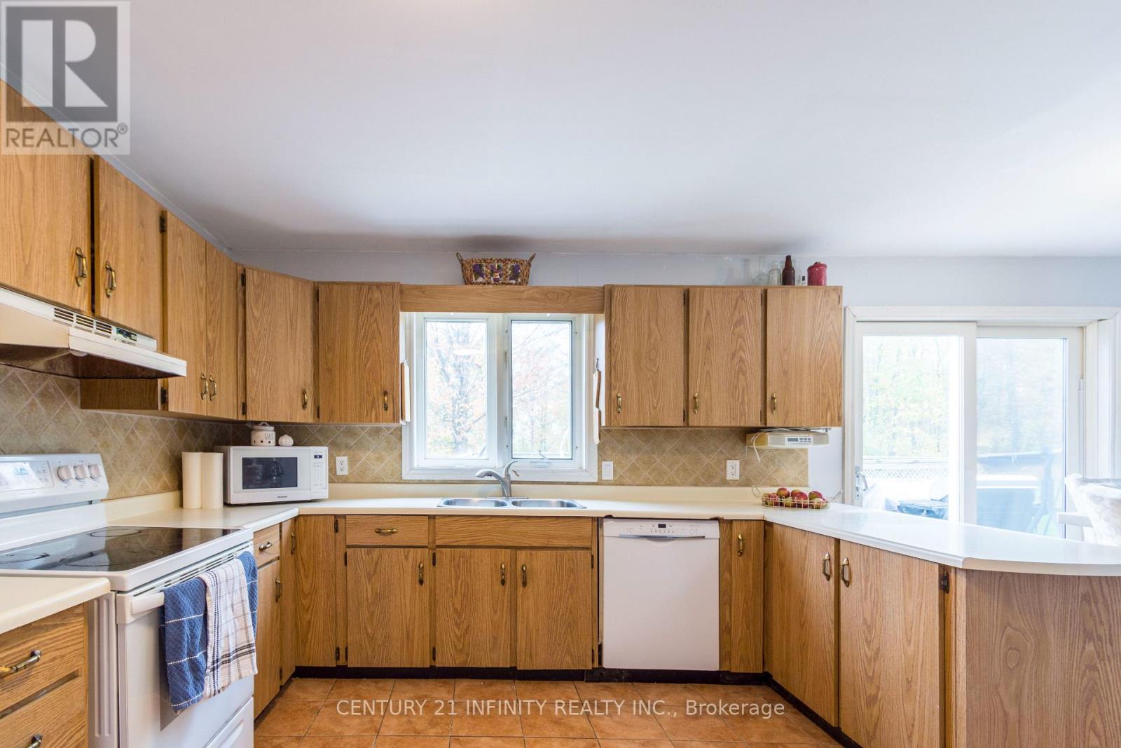 460 PIGDEN ROAD - 17