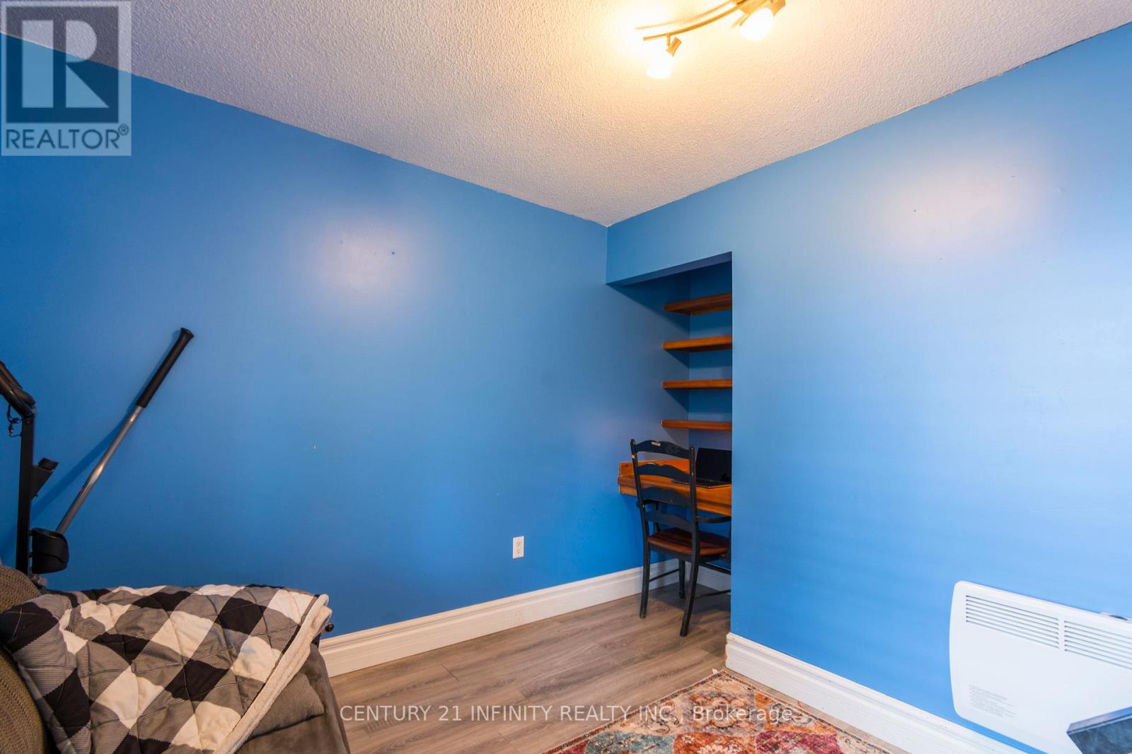 460 PIGDEN ROAD - 23