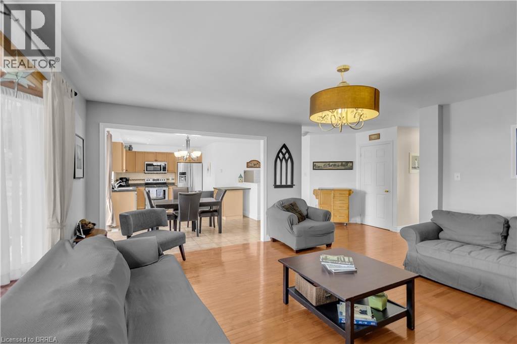 124 BLACKBURN Drive - 9