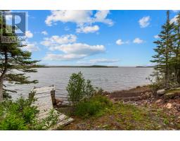 102 Main Road thumbnail 19