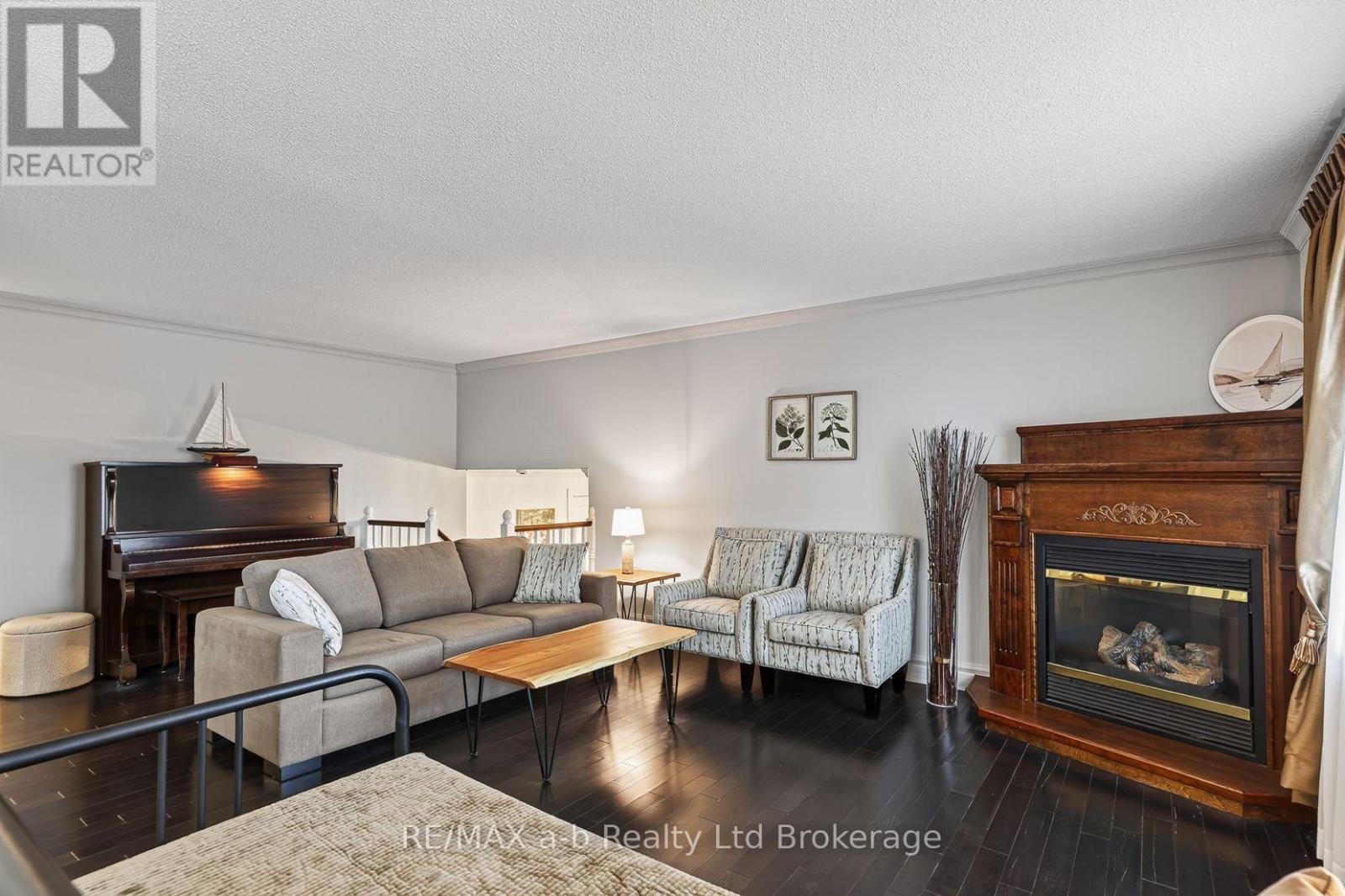 11 PRINCESS PARK ROAD - 23