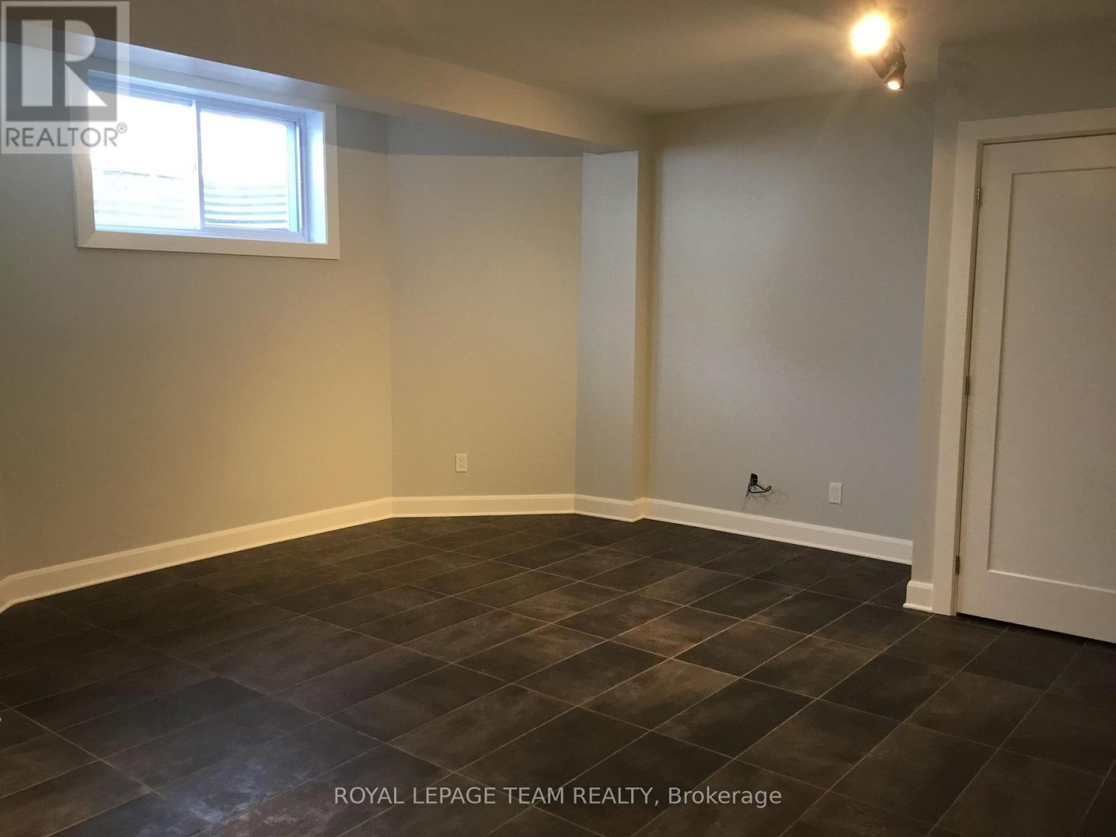 154 ELGIN STREET - 29