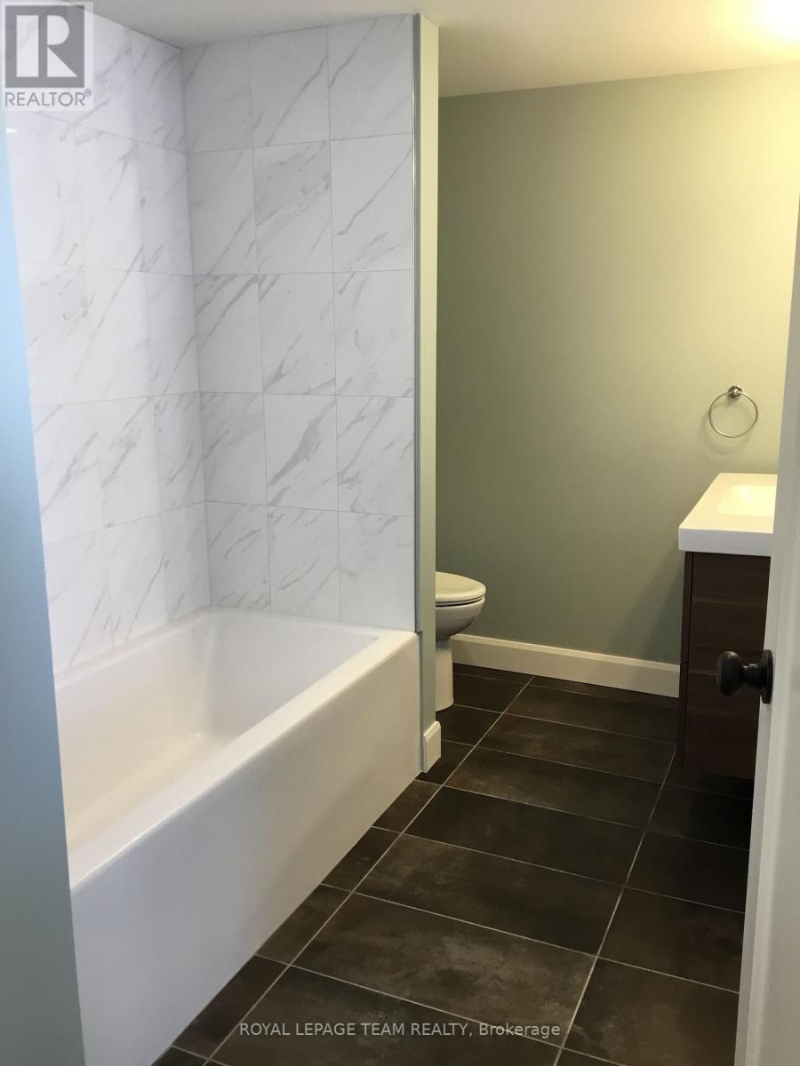 154 ELGIN STREET - 35
