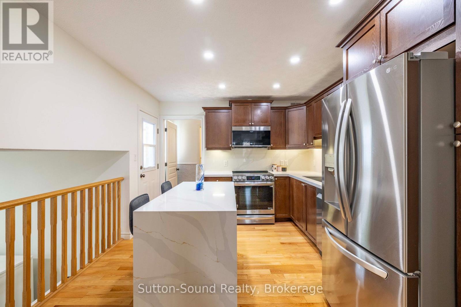 221 2ND AVENUE W - 13