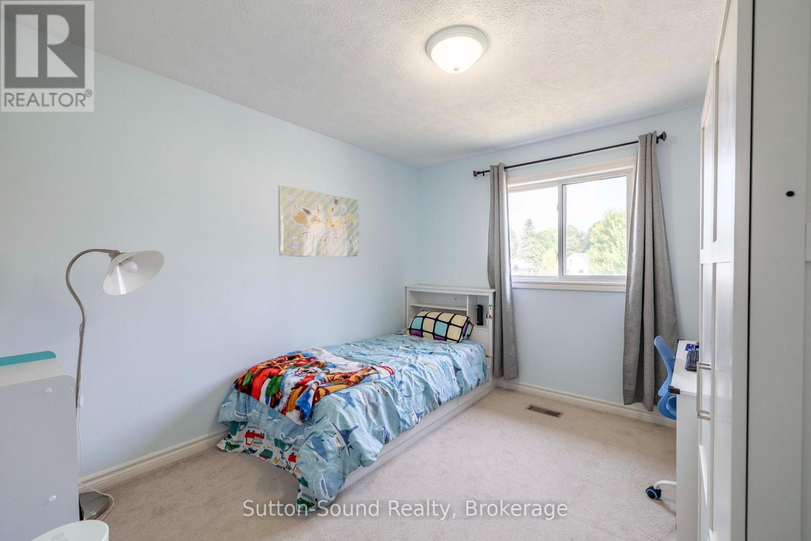221 2ND AVENUE W - 25