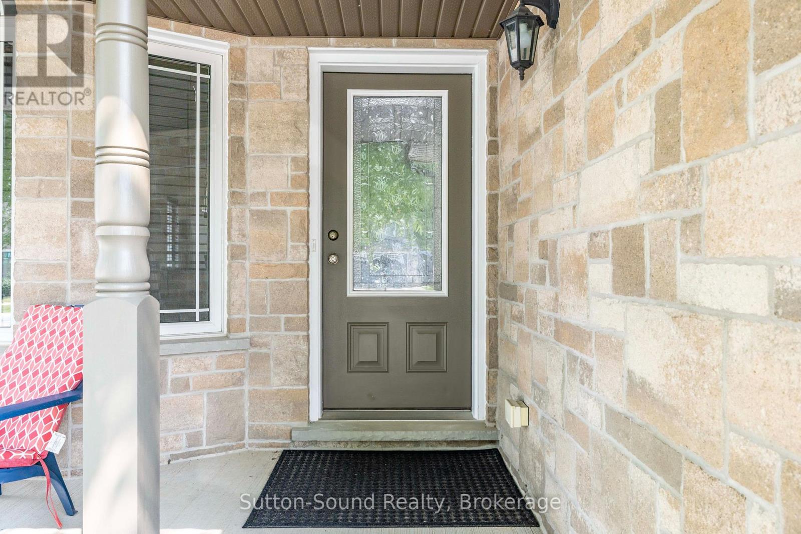 221 2ND AVENUE W - Image 4