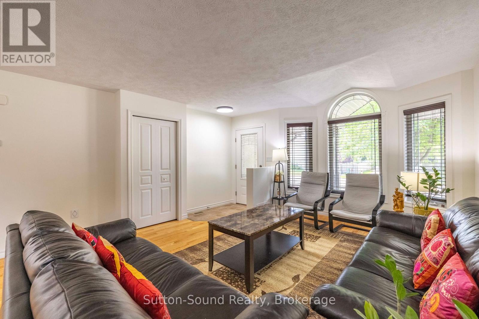 221 2ND AVENUE W - Image 7