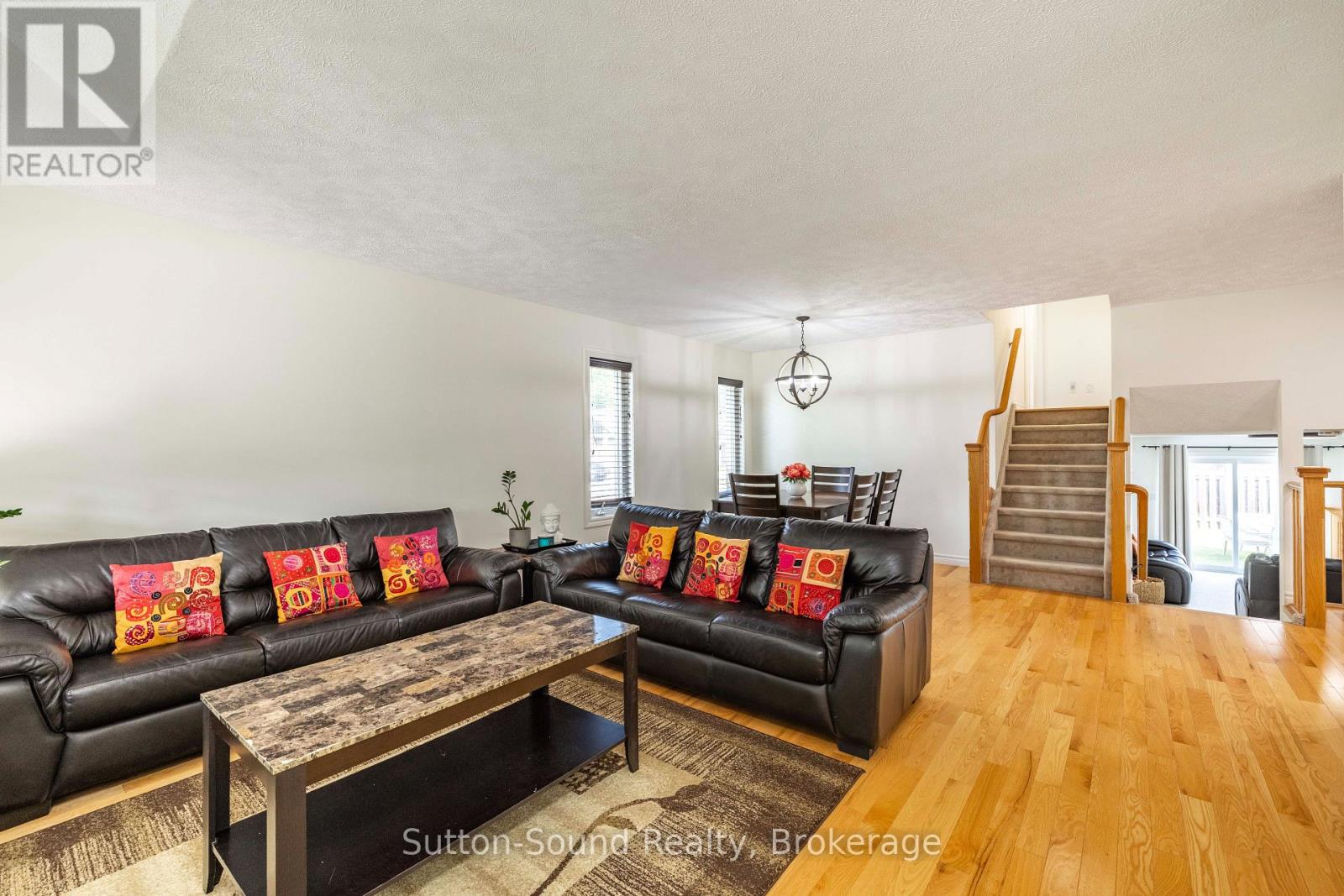 221 2ND AVENUE W - Image 8