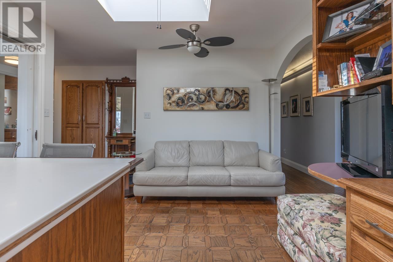 89 Pond Road - 16