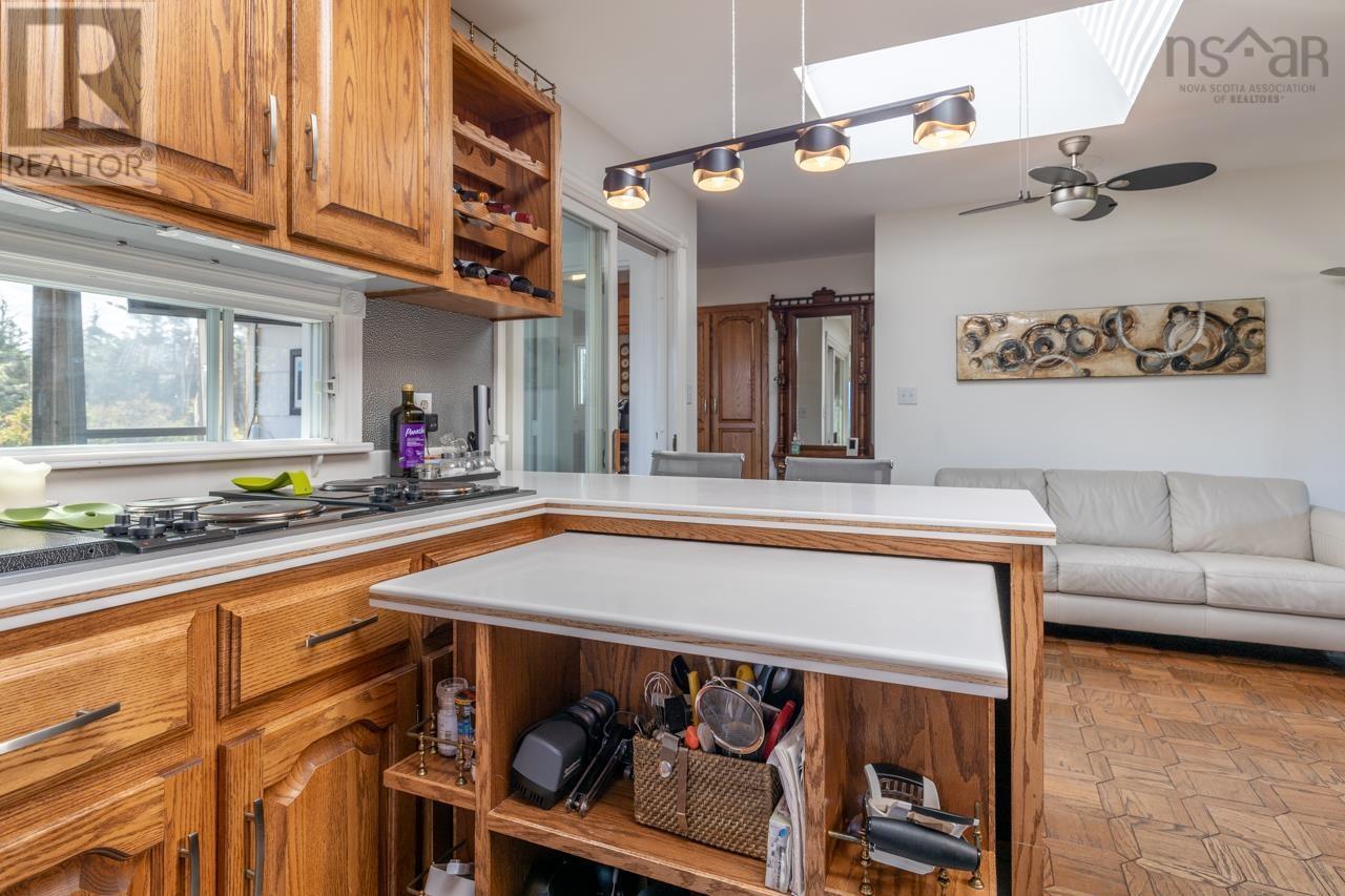 89 Pond Road - 15