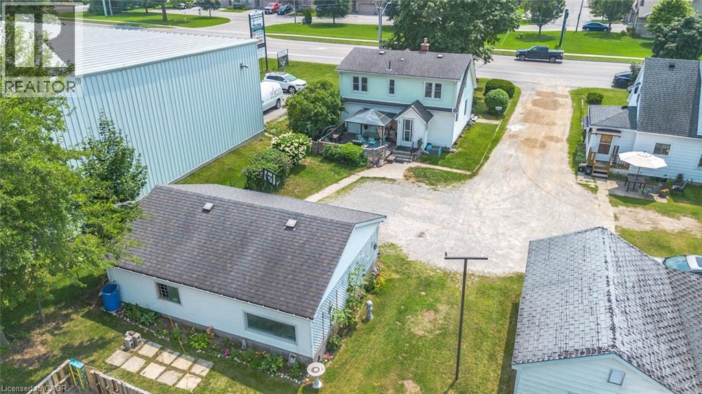 509 QUEENSWAY W - 40