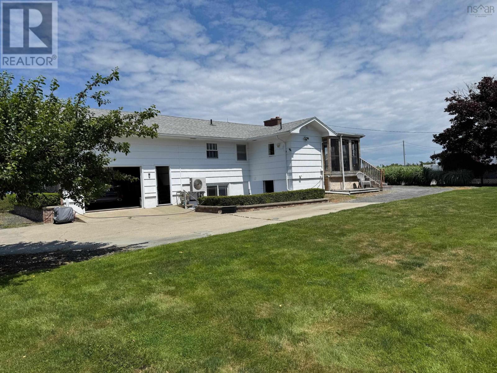 89 Pond Road - 6