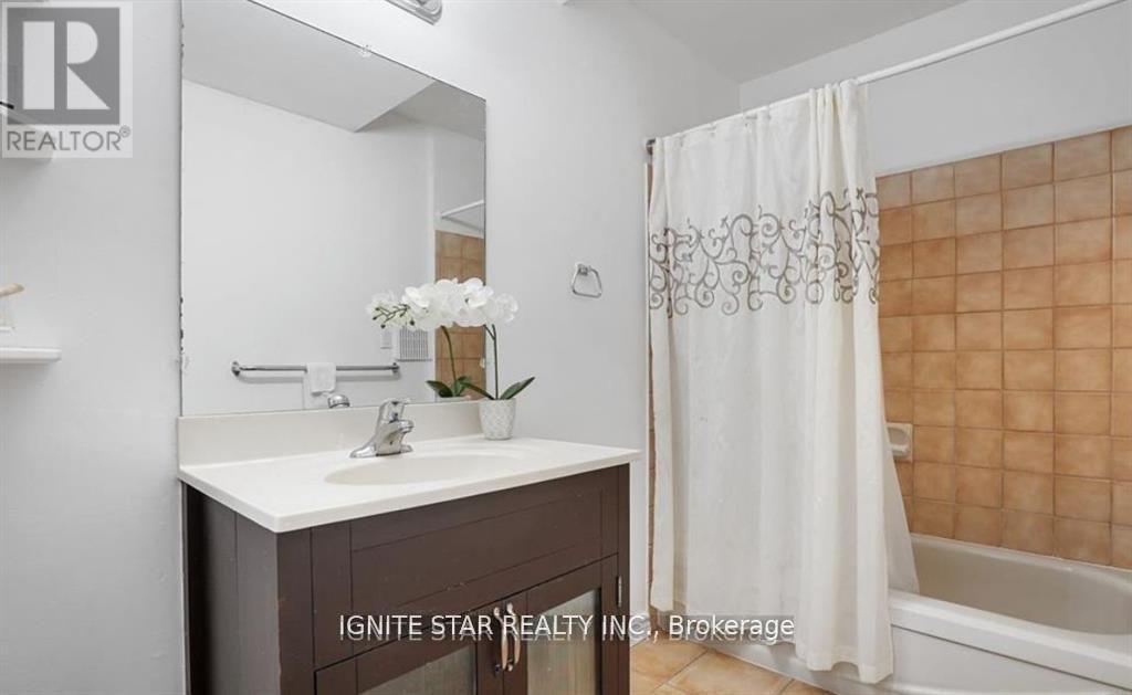 1136 BRONTE ROAD - 6
