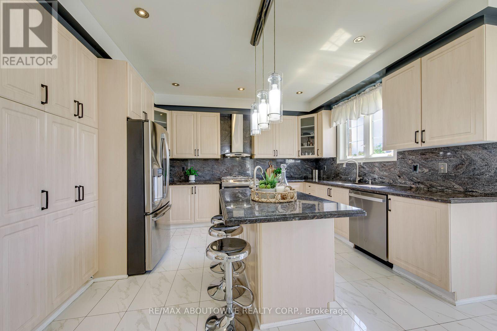 2380 WOODCREST DRIVE - Image 11