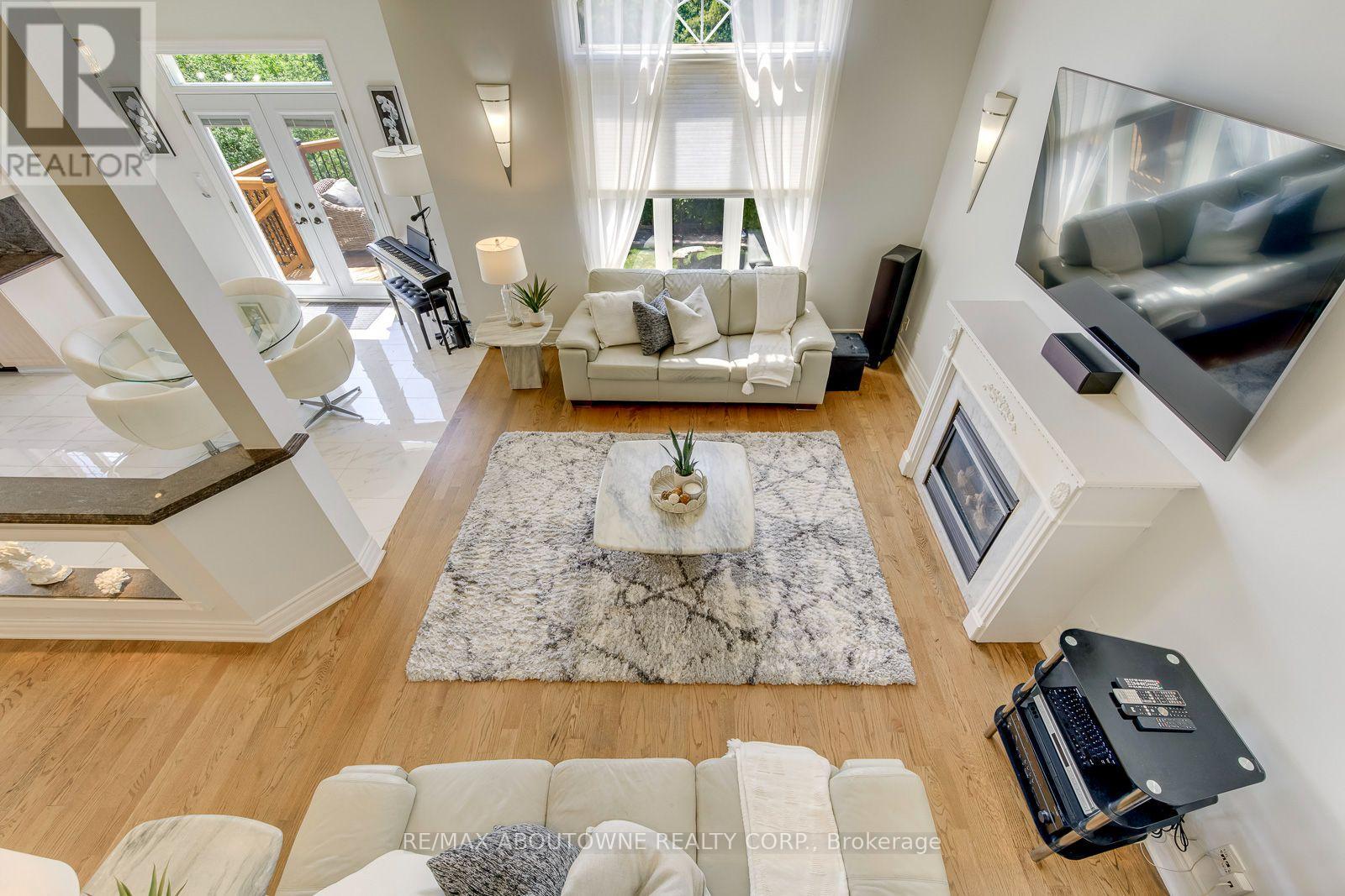 2380 WOODCREST DRIVE - Image 18