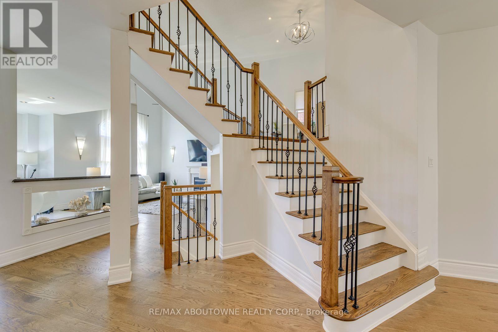2380 WOODCREST DRIVE - Image 21
