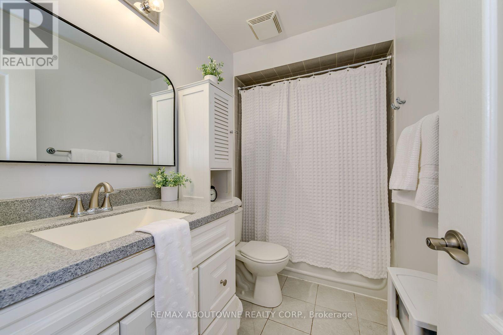 2380 WOODCREST DRIVE - Image 31