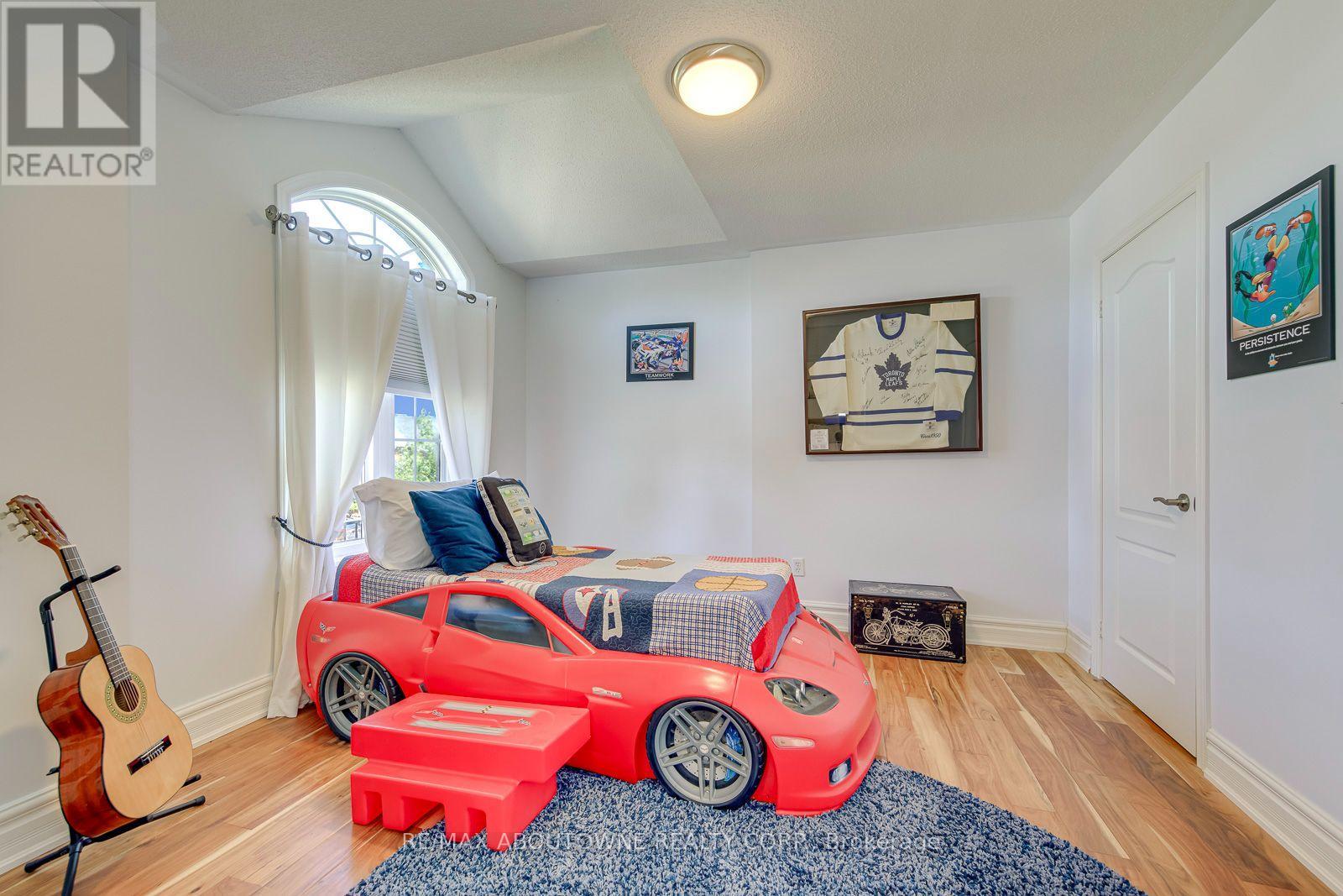 2380 WOODCREST DRIVE - Image 33